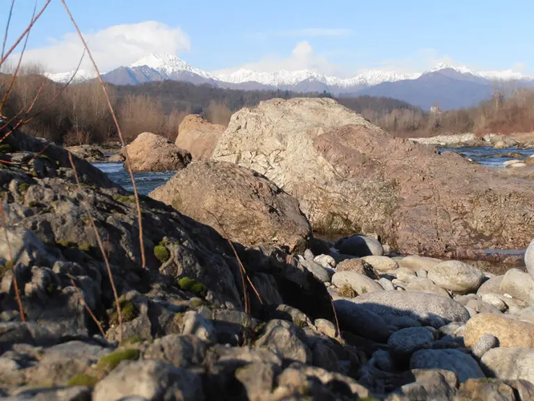 Il presidente Franco Gilardi ha firmato la convenzione con il Parco Nazionale della Val Grande e il GAL Terre del Sesia diventa l’Attuatore del Sesia Val Grande Global Geopark.